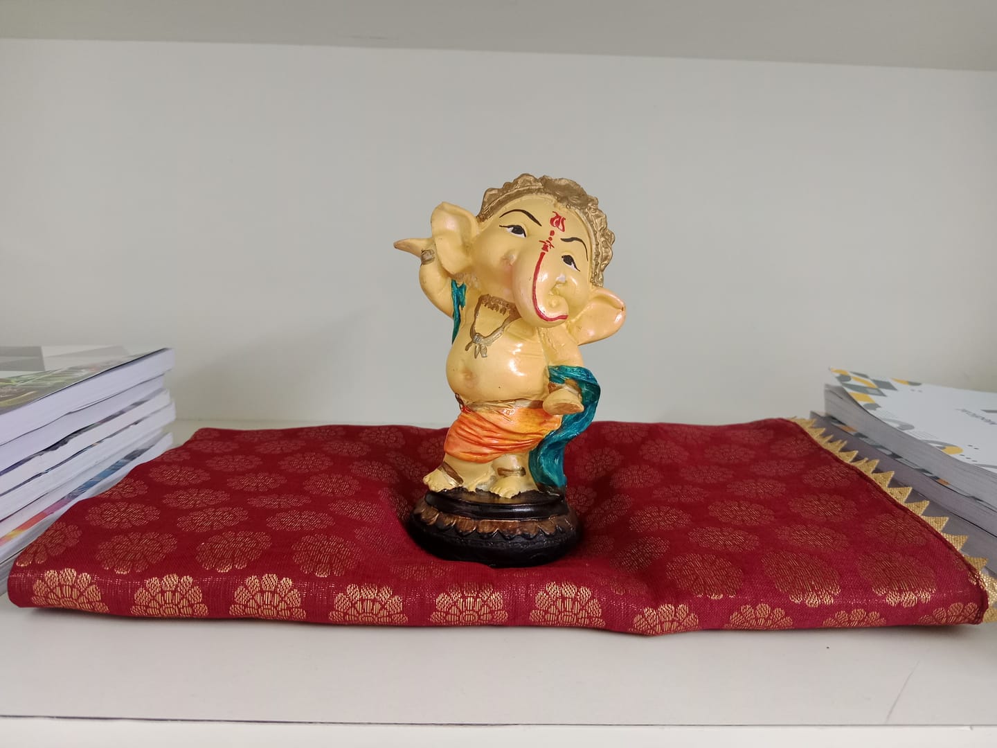Customer photo review of Happy Dancing Ganesha Resin Idol 4.5 inch
