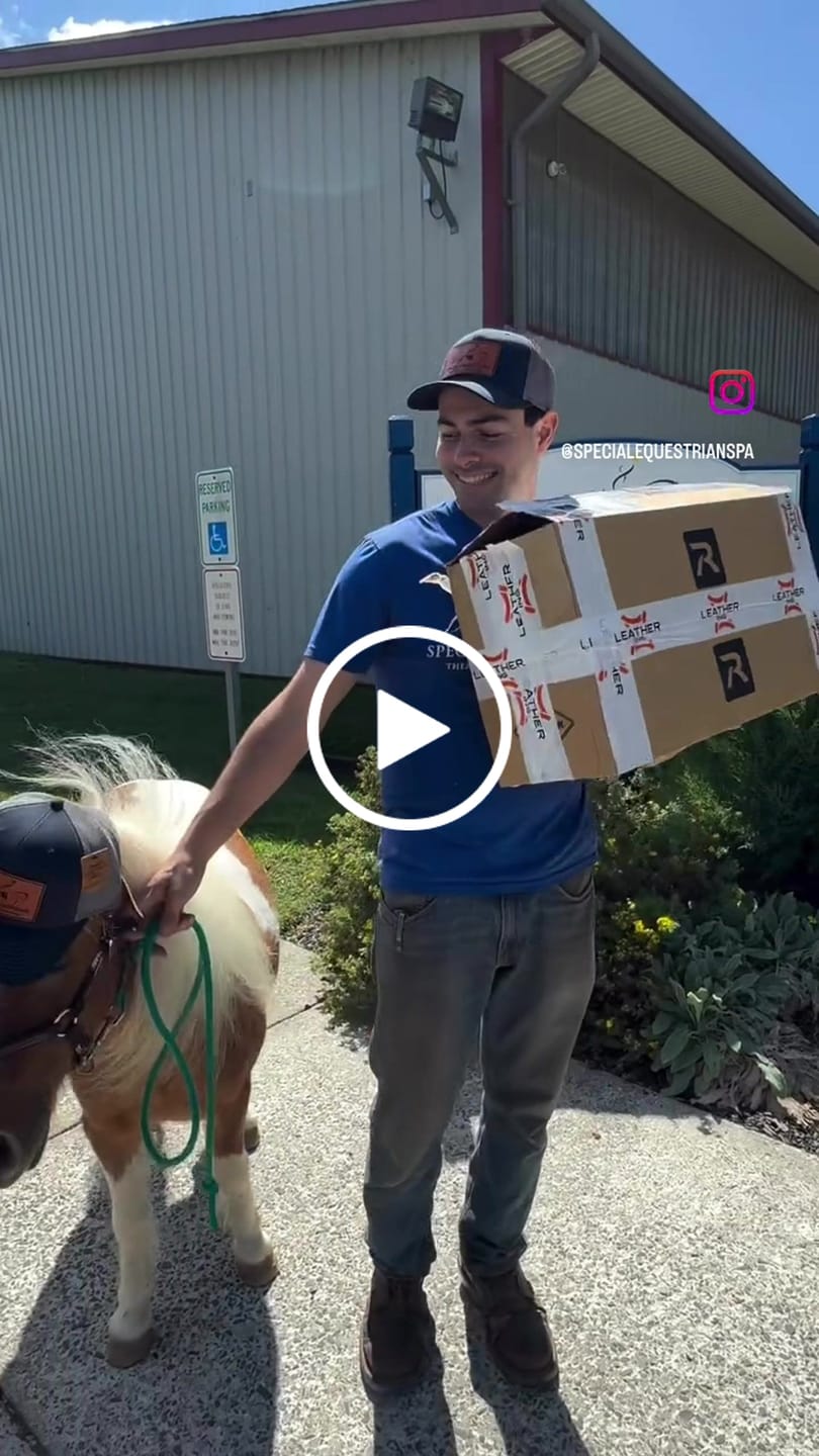 Customer video review of Richardson 112 Custom Leather Patch Hats