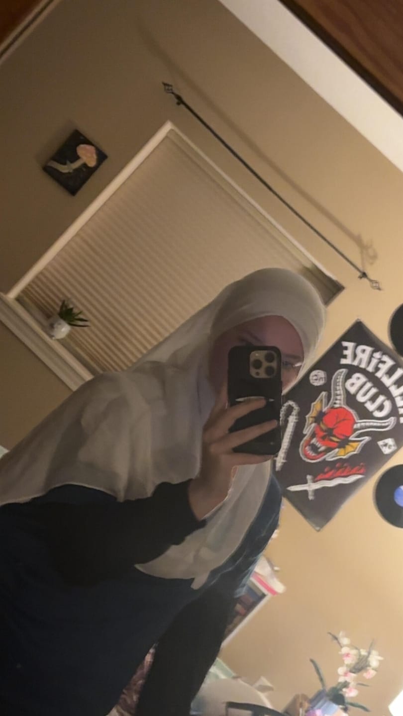 Customer photo review of Premium Modal Hijab - White