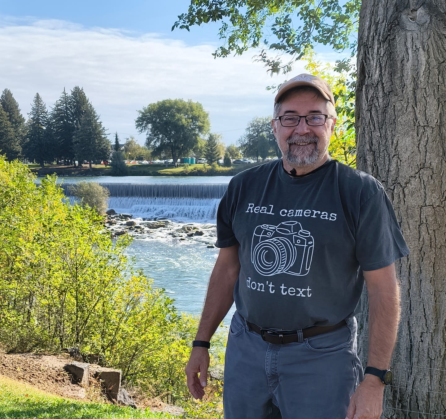 Customer photo review of Real Cameras Heavyweight Tee