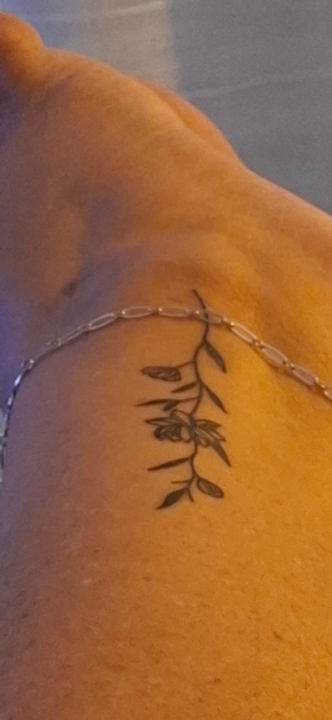 Customer photo review of Layla Anklet