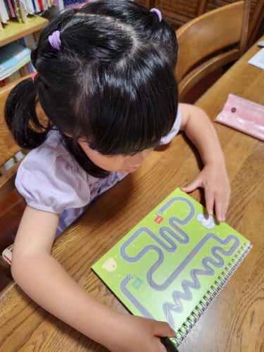 Customer photo review of まほうのドリル かくちから 書くための土台をつくる 数字・運筆ワーク