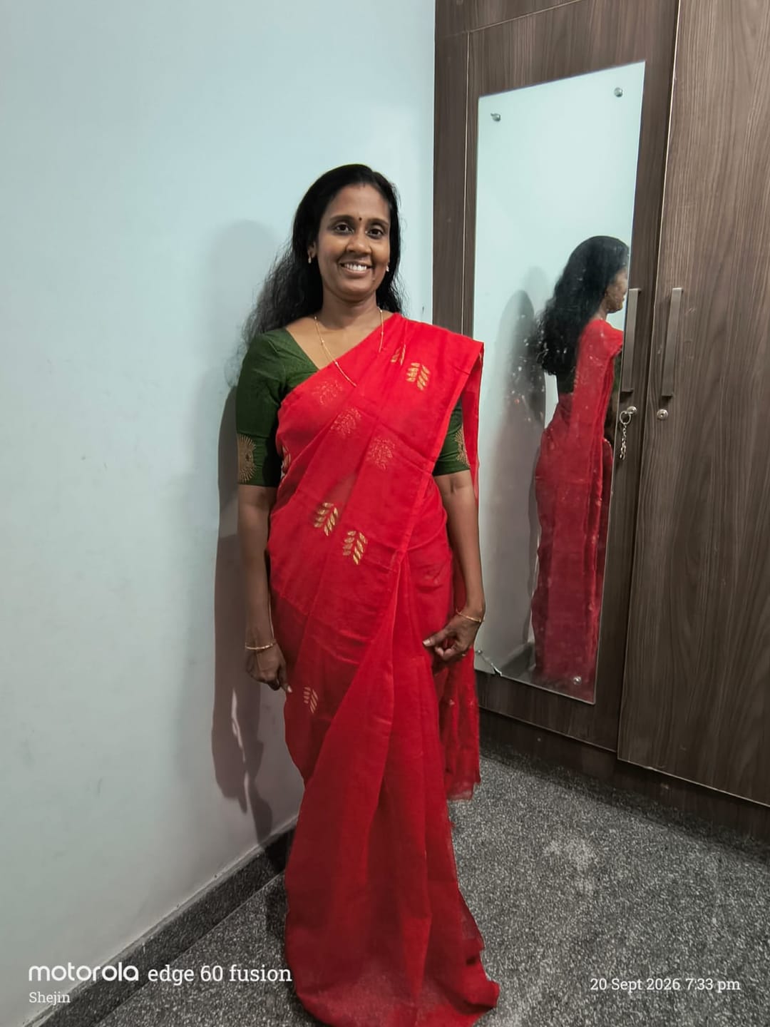 Customer photo review of Ful Bagan Dhakai Jamdani Saree