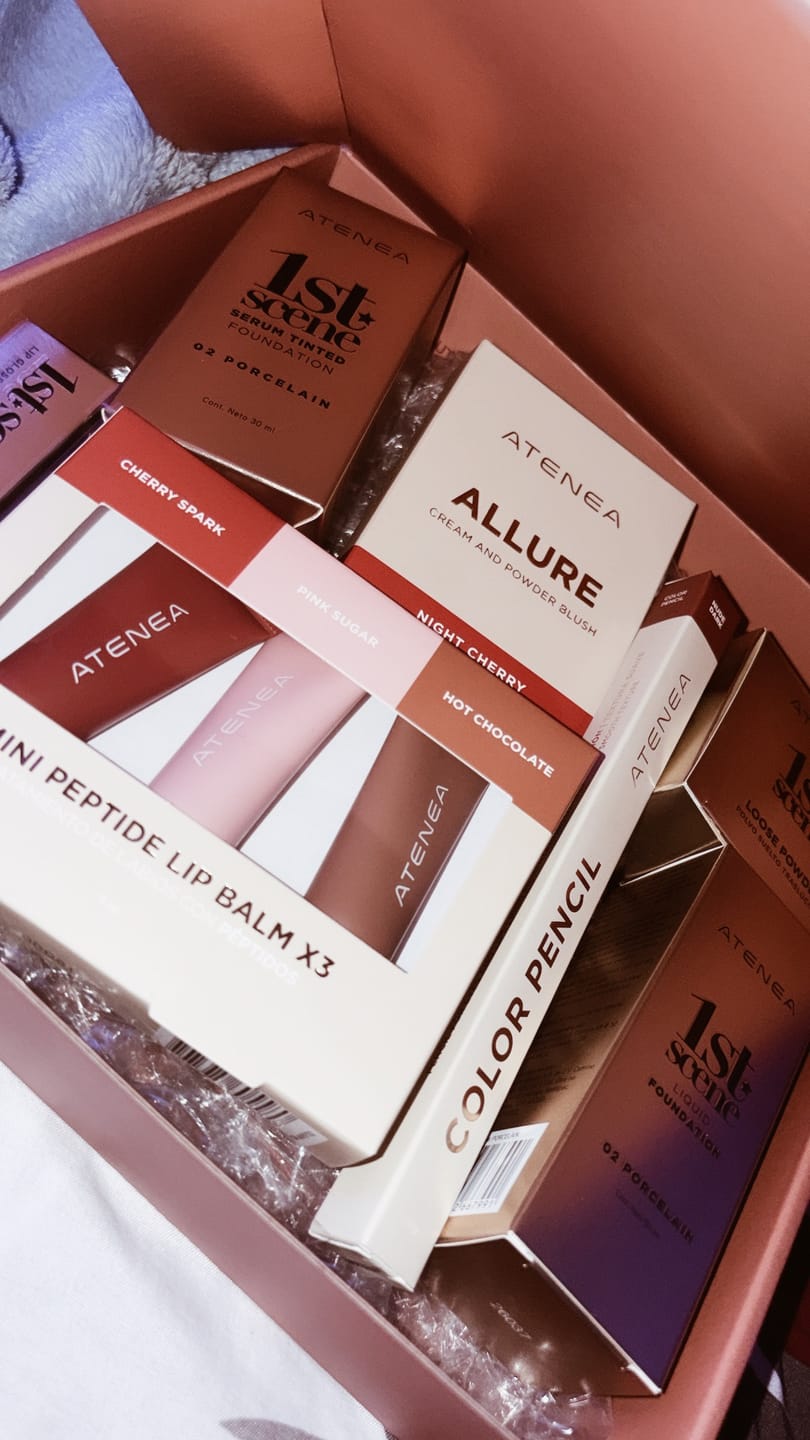 Customer photo review of BASE DE MAQUILLAJE LÍQUIDA 1ST SCENE
