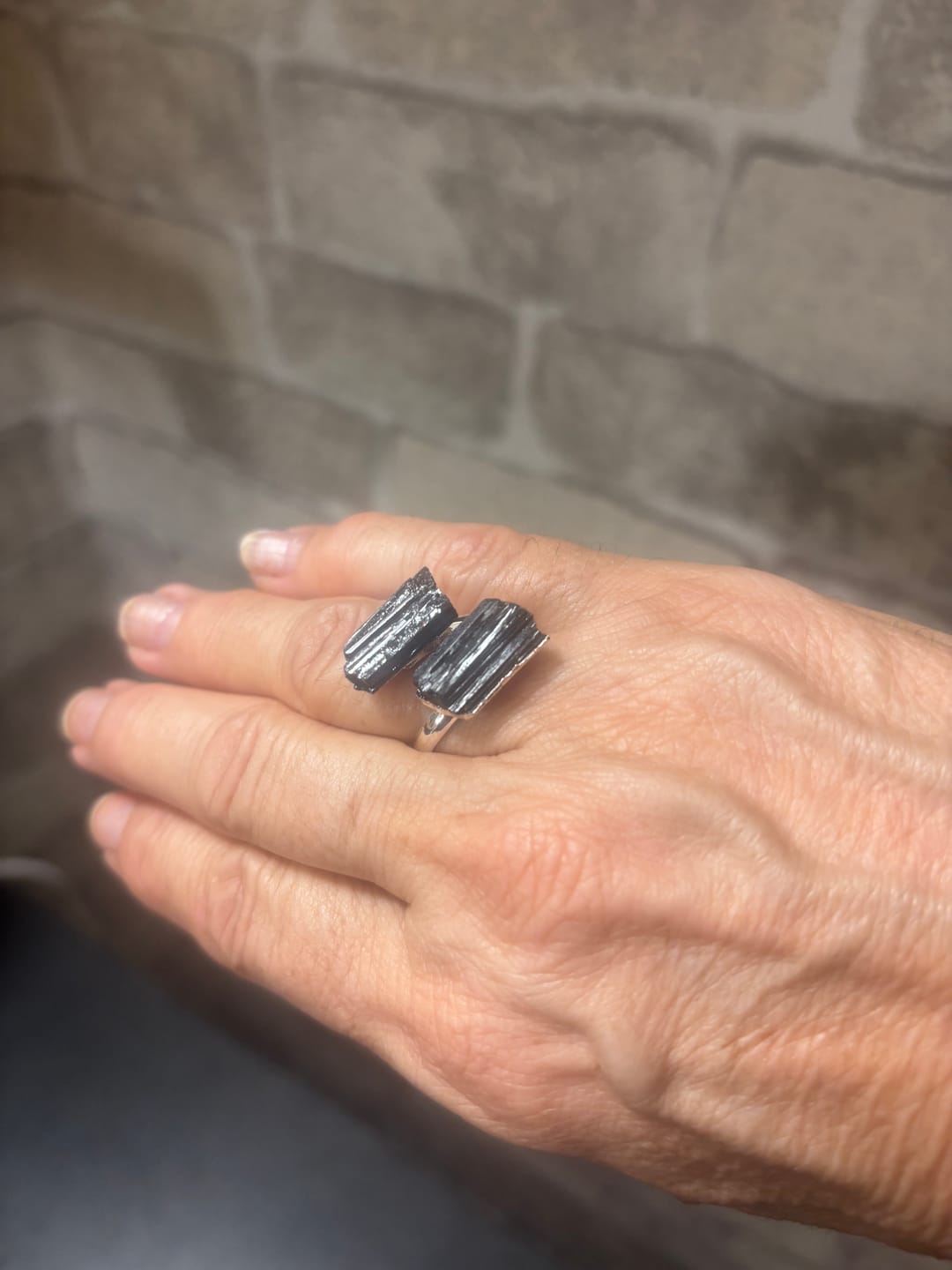 Customer photo review of Bague Tourmaline noire brute