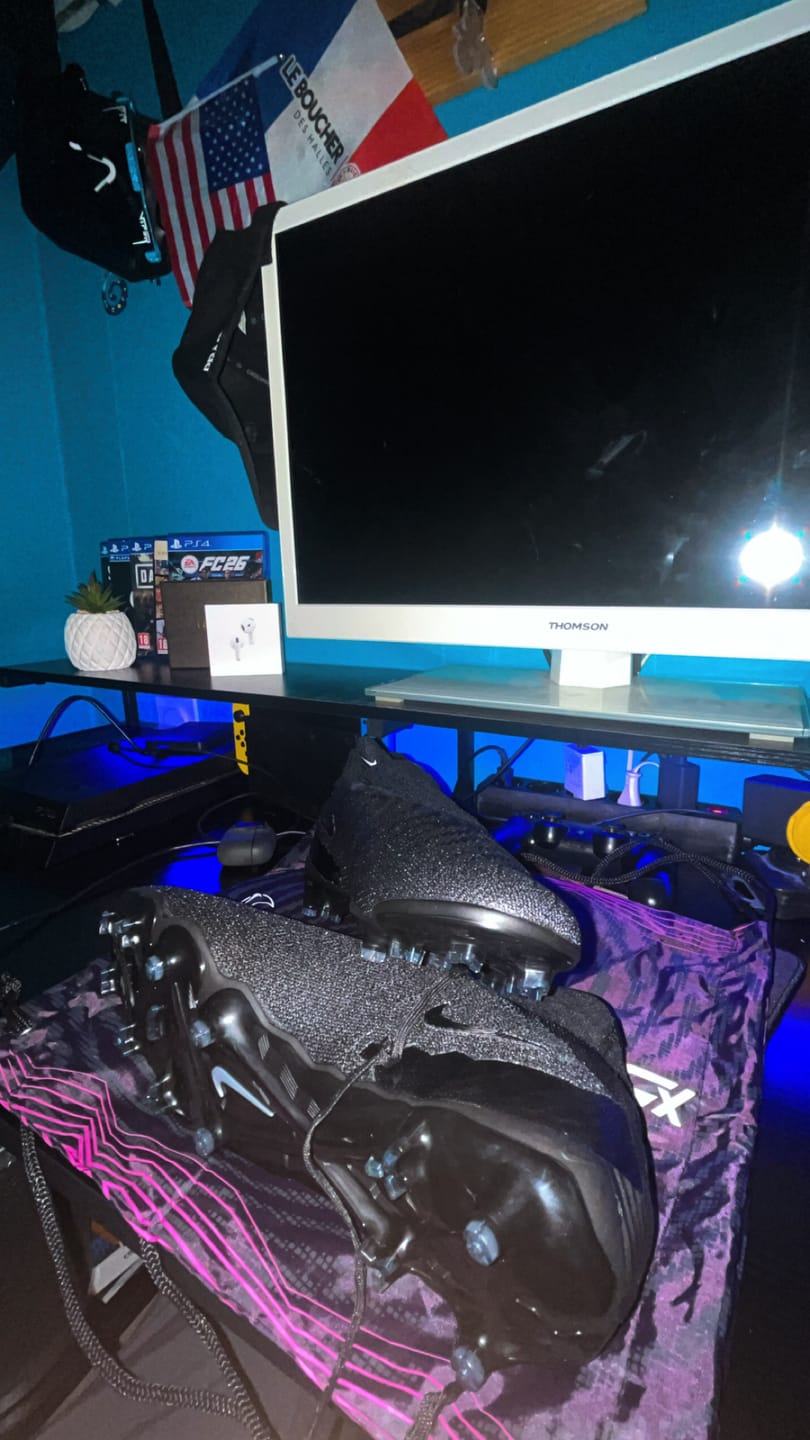 Customer photo review of Phantom GX DF Elite FG Full Black Noir