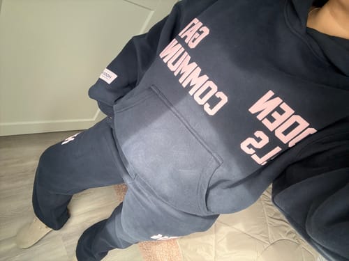 Customer photo review of GATED COMMUNITY HOODIE NAVY/LIGHT PINK
