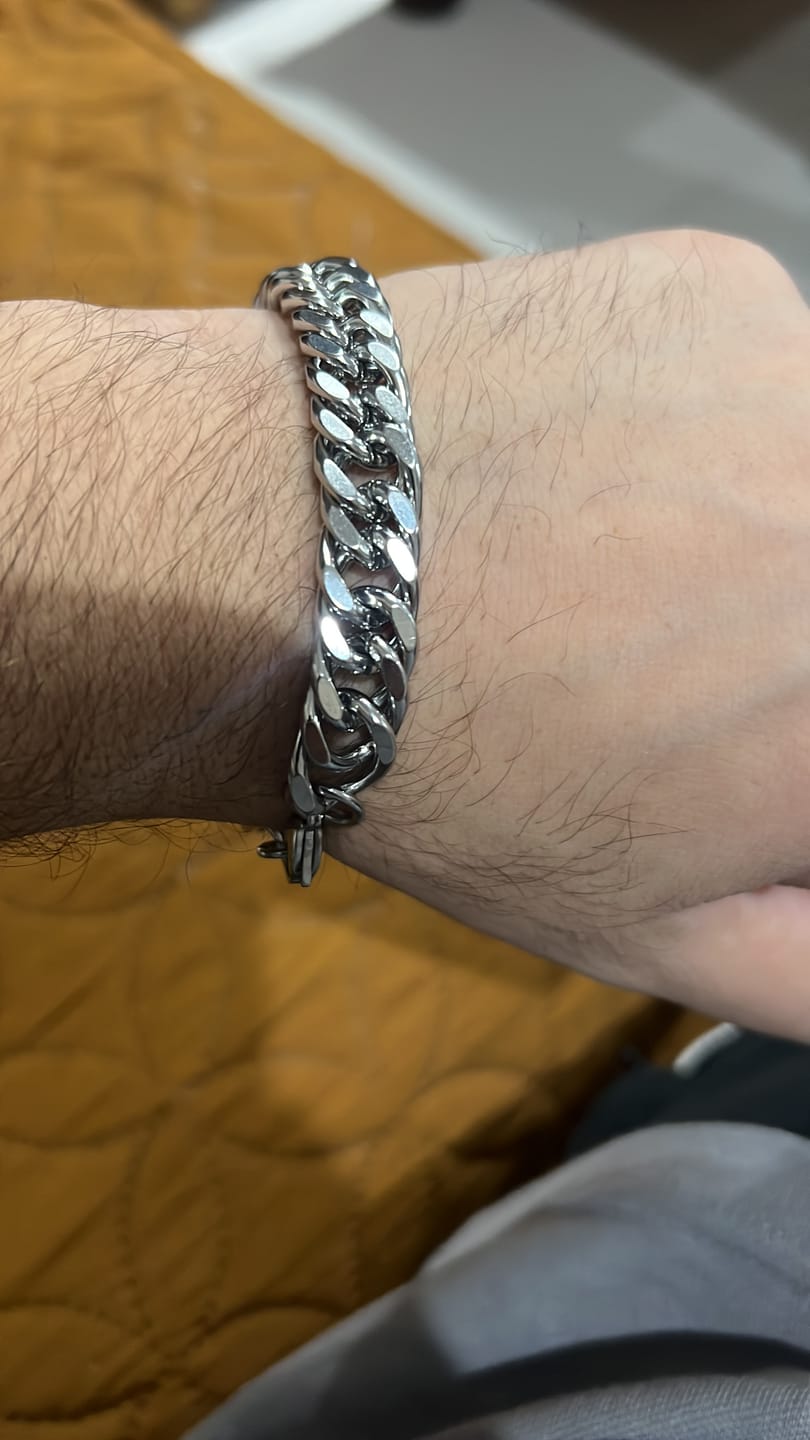 Customer photo review of Premium Silver Stainless Steel Men's Bracelet (with Free Box)