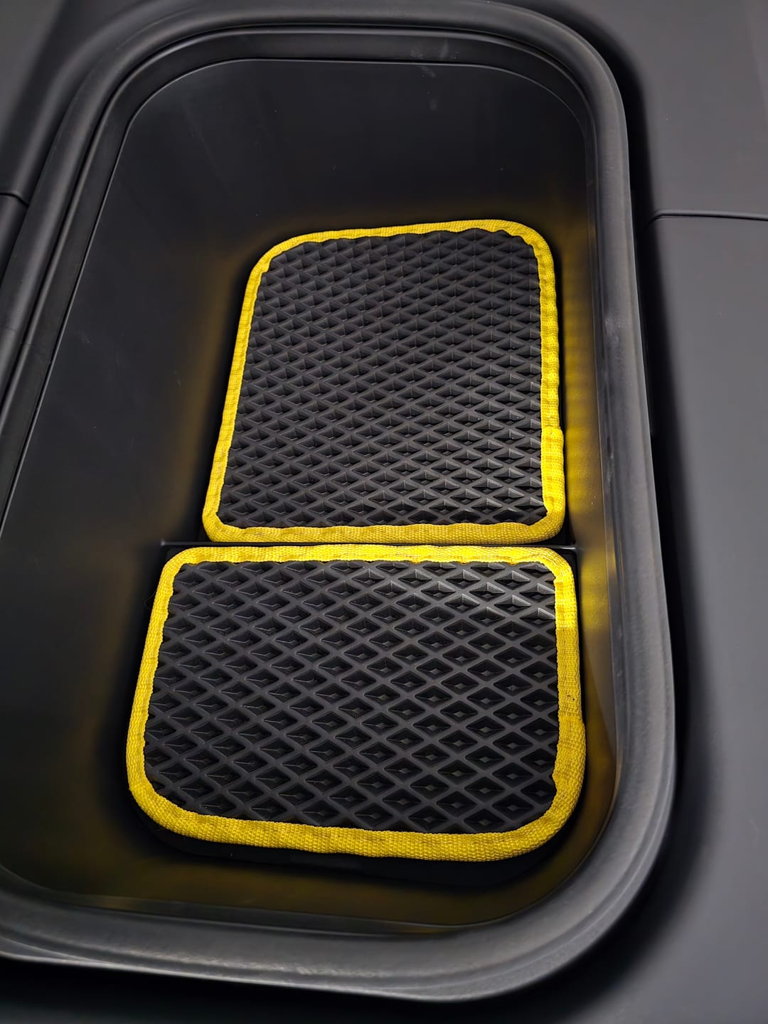 Customer photo review of E-Auto Fußmatten nach Maß - Komplettset und Frunk