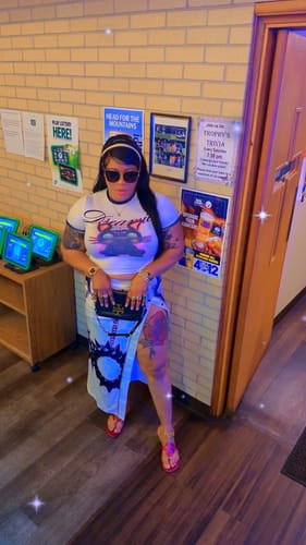 Customer photo review of Graphic Crop Top Slit Skirt Set