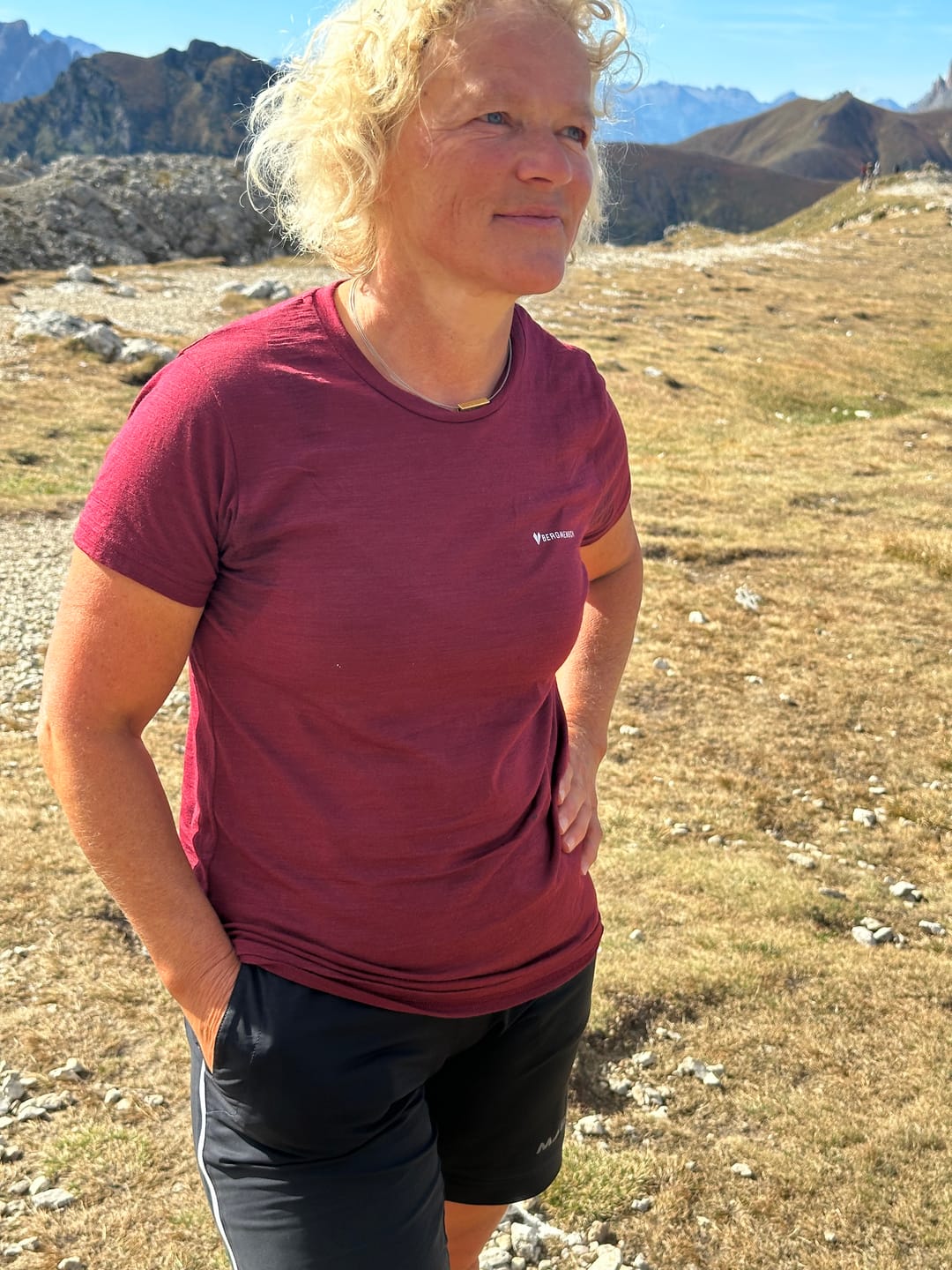 Customer photo review of Damen Essential Merino Shirt
