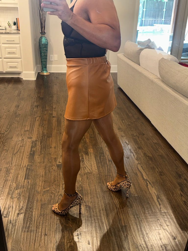 Customer photo review of PLAY - FREE HUGGING SEAMLESS TIGHTS  - GLOSS