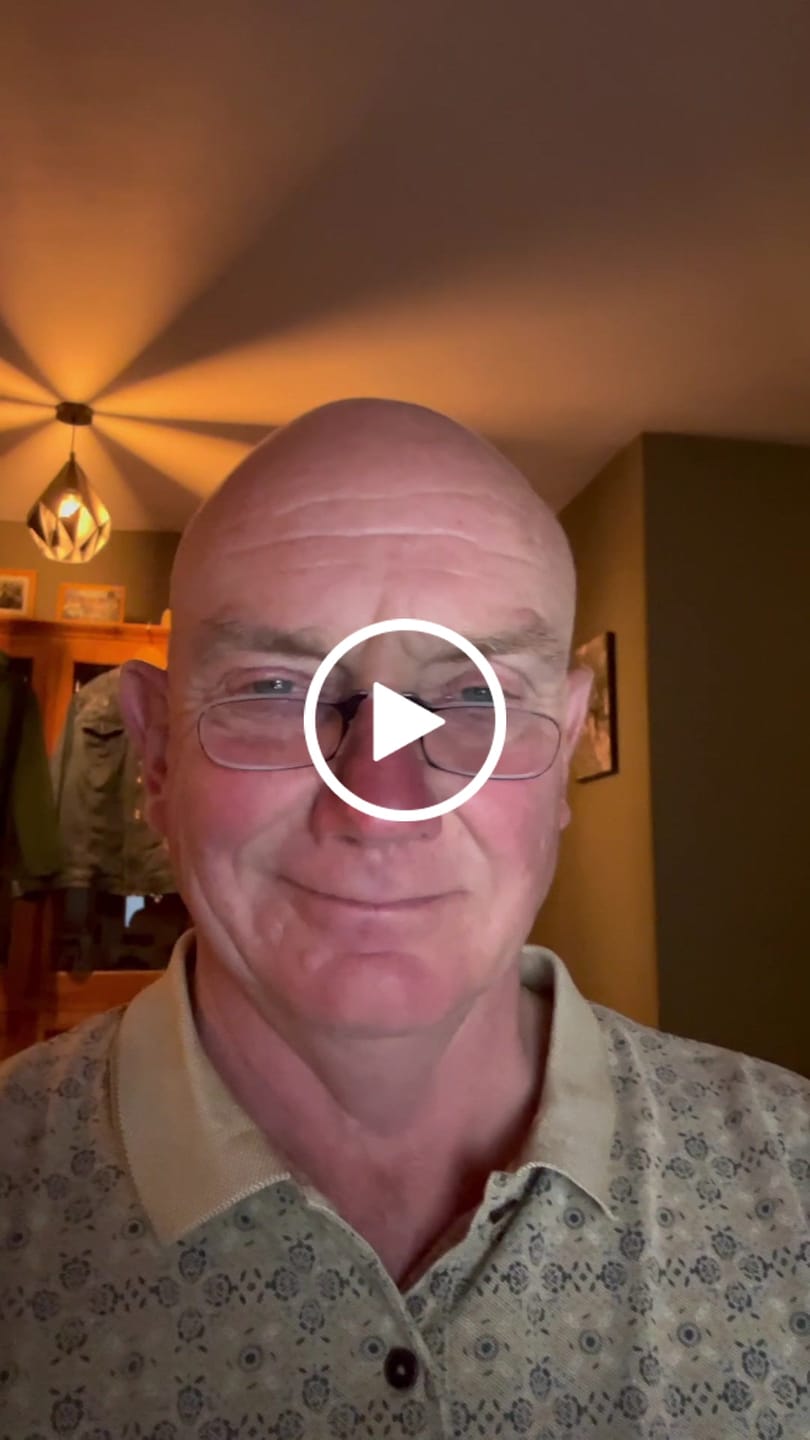 Customer video review of Moment Readers + Black Universal Pod