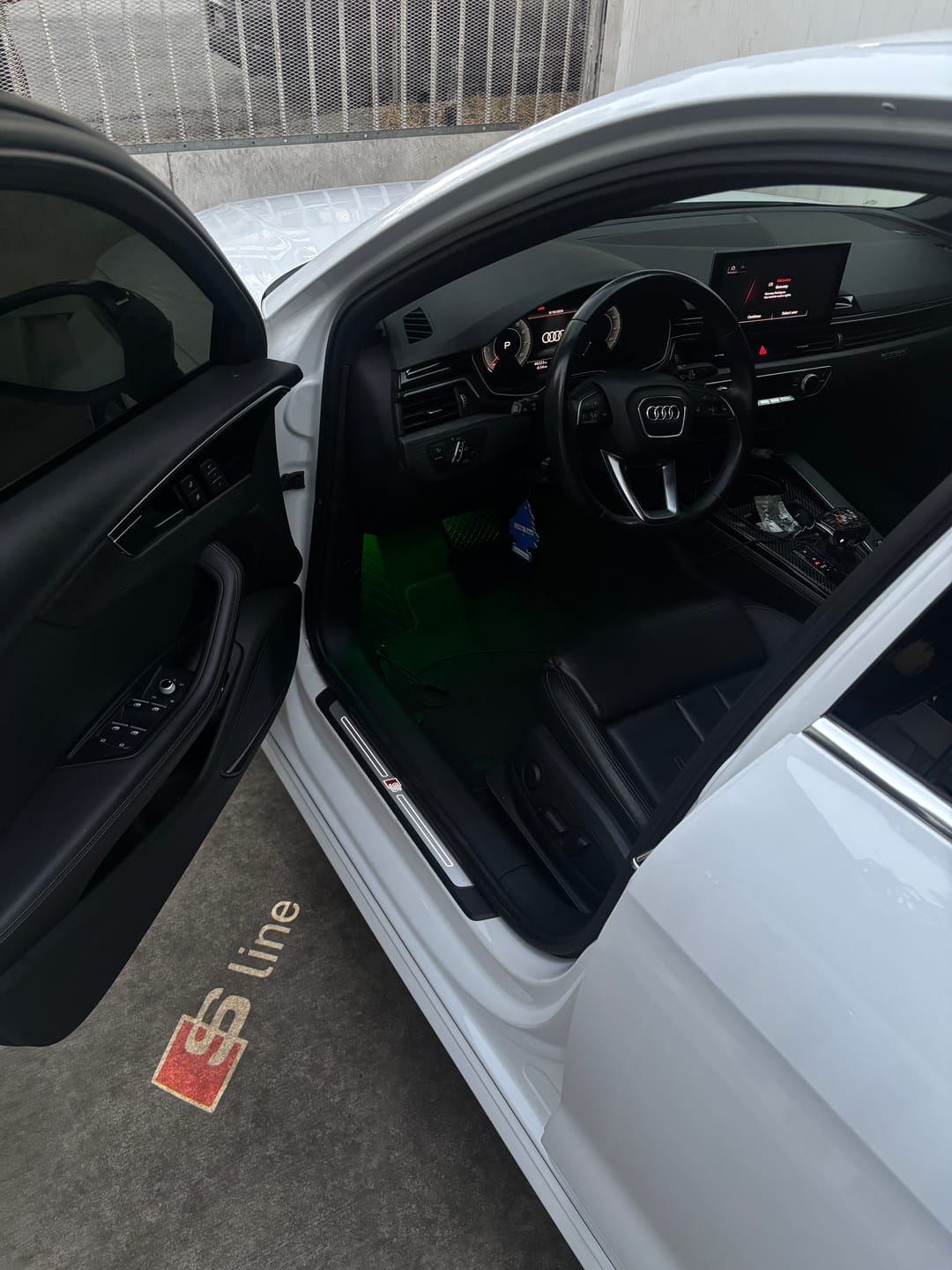 Customer photo review of AUDI DOOR LIGHTS