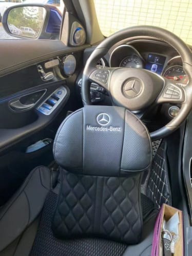 Customer photo review of Cuscino per il collo personalizzato per auto