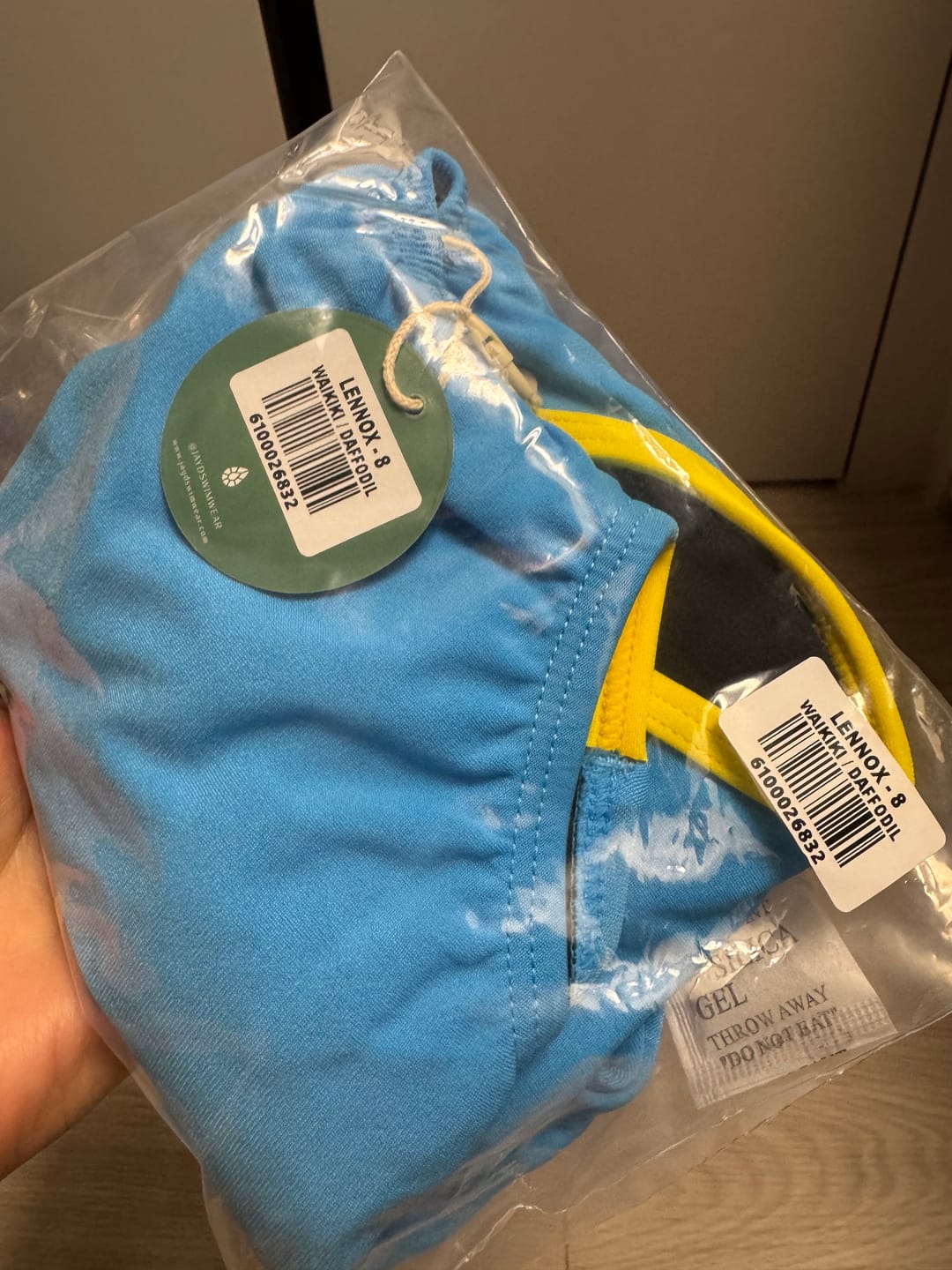 Customer photo review of LENNOX ONE PIECE - Waikiki|Daffodil