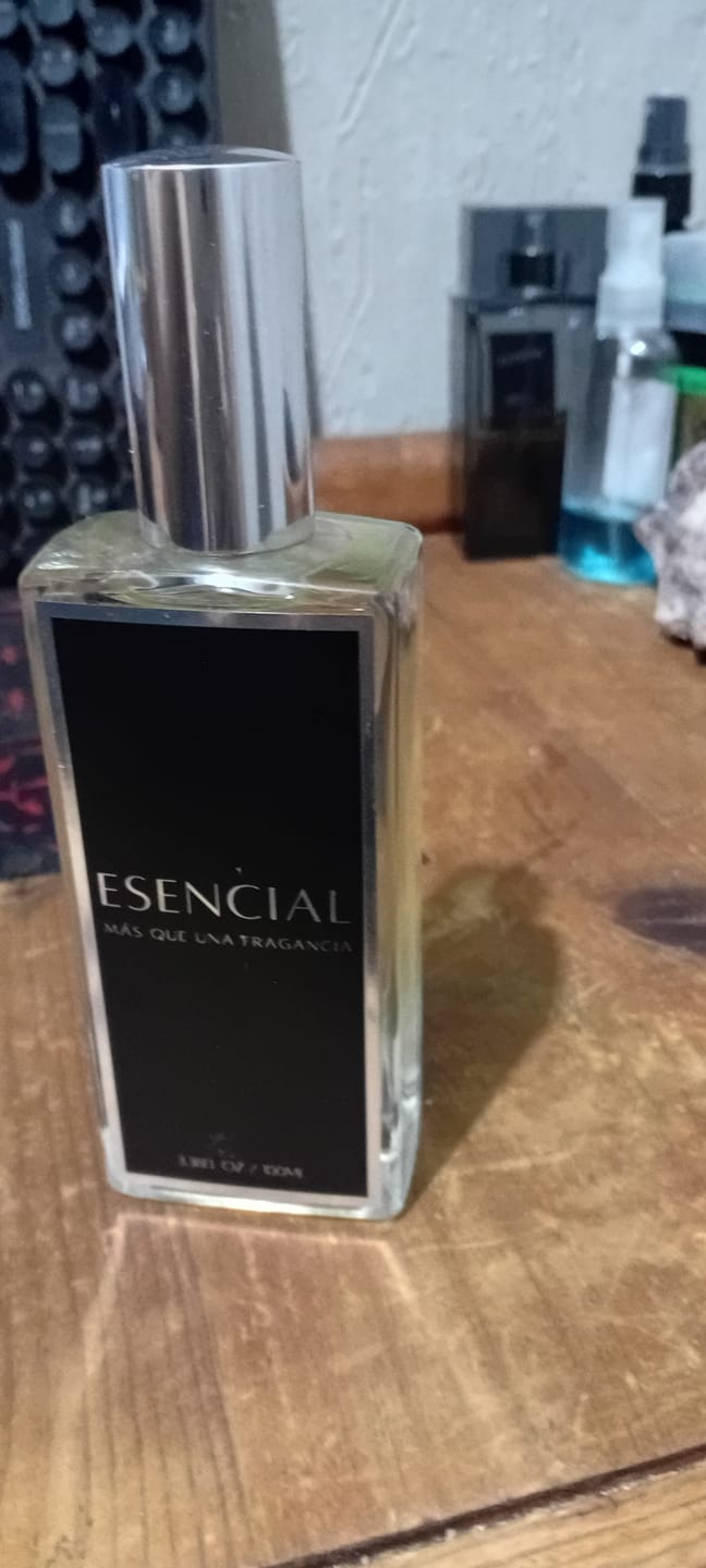 Customer photo review of EL05-H101 Inspirado en: Le Male In Blue - Jean Paul Gaultier