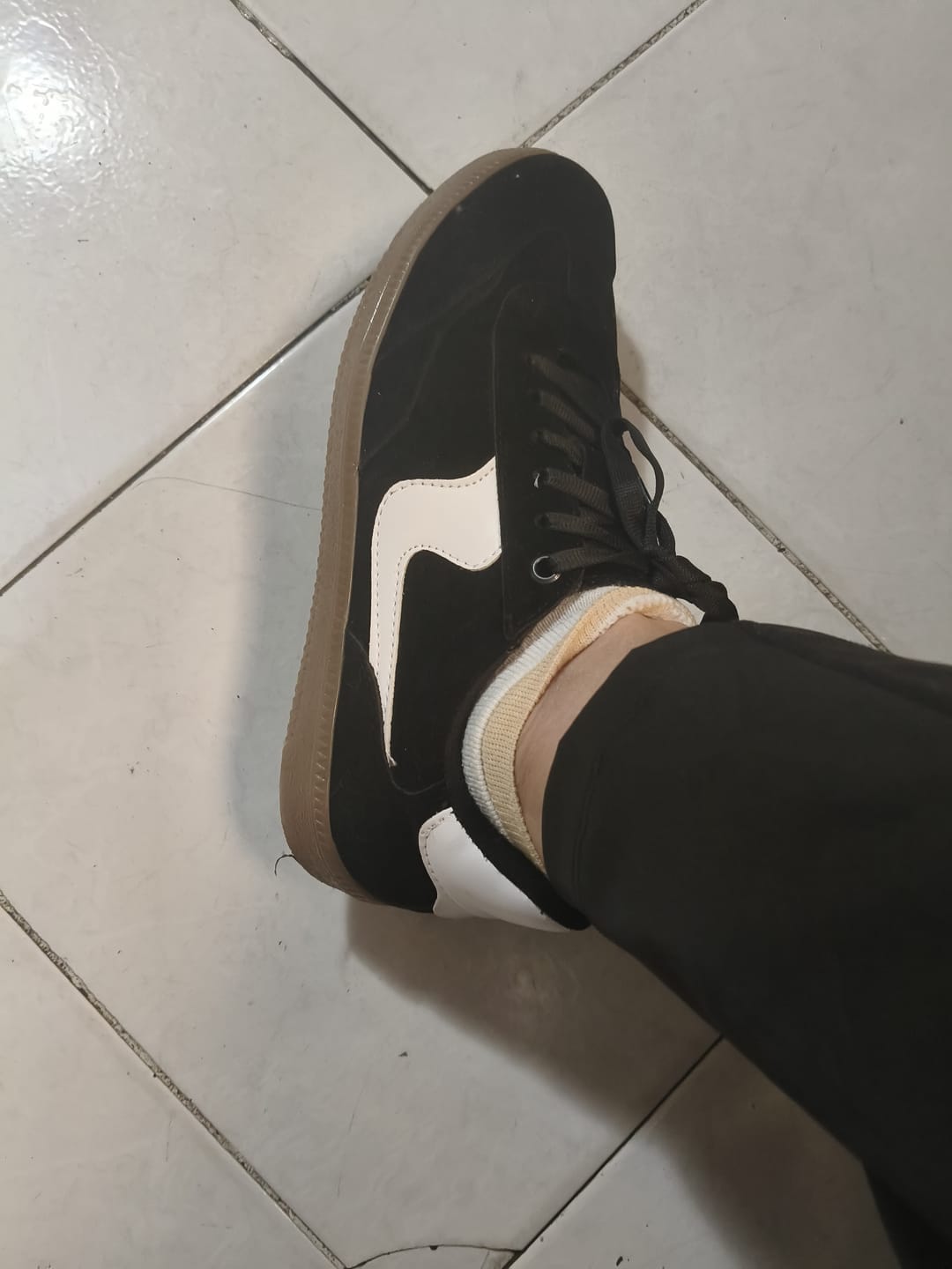 Customer photo review of BUDAPEST Negro Dakar con Blanco