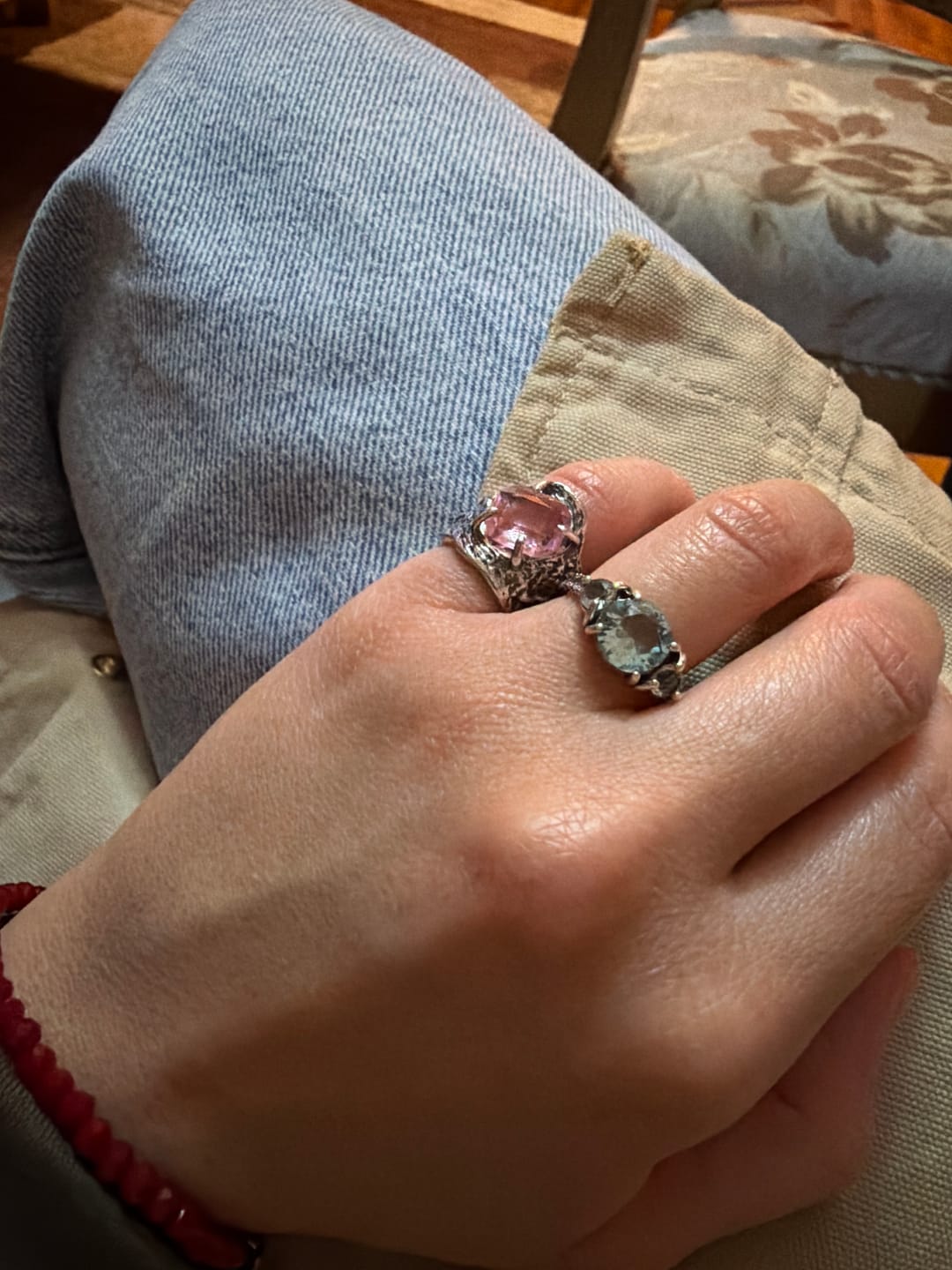 Customer photo review of Anillo Debbie - Varias piedras