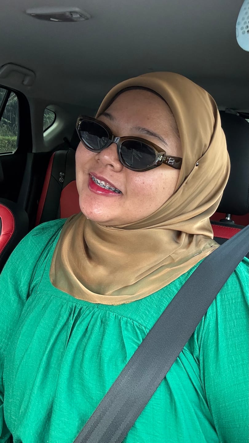 Customer photo review of Kyoto Oval Framed Sunglasses