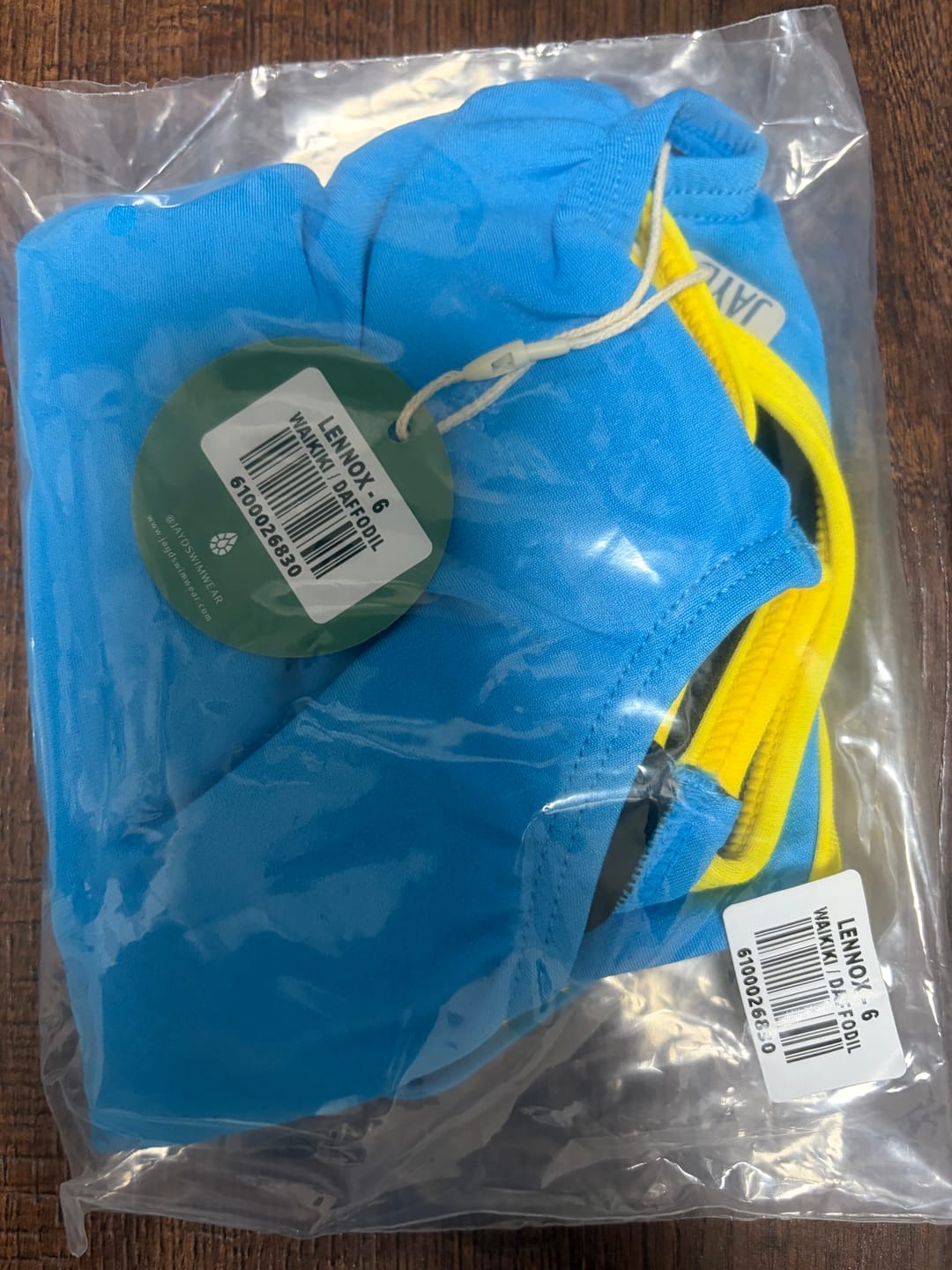 Customer photo review of LENNOX ONE PIECE - Waikiki|Daffodil