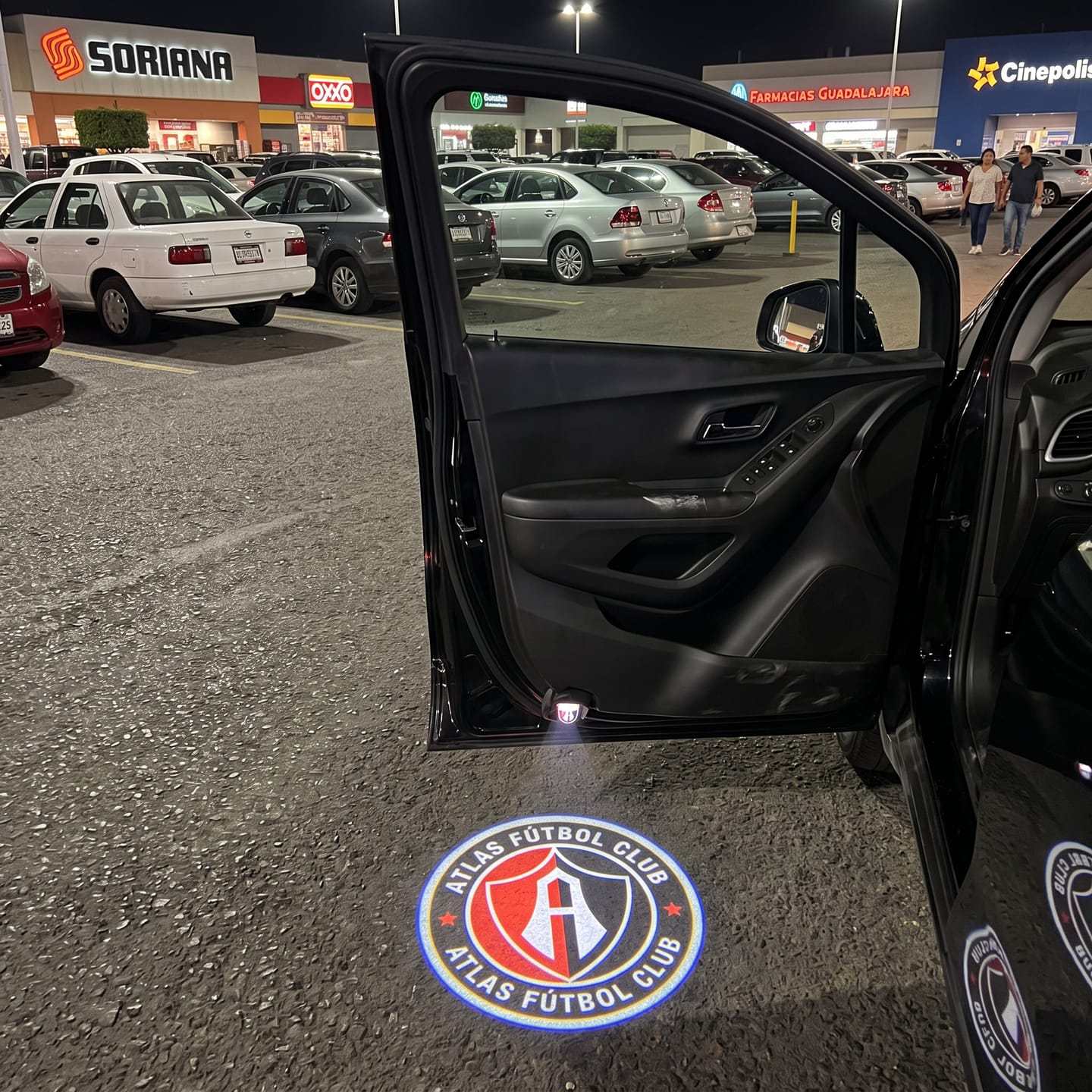 Customer photo review of Proyector para carro de equipo de futbol