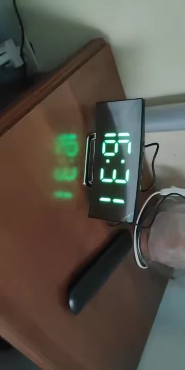 Customer photo review of MirrorClock | Digitaler LED Spiegel Wecker
