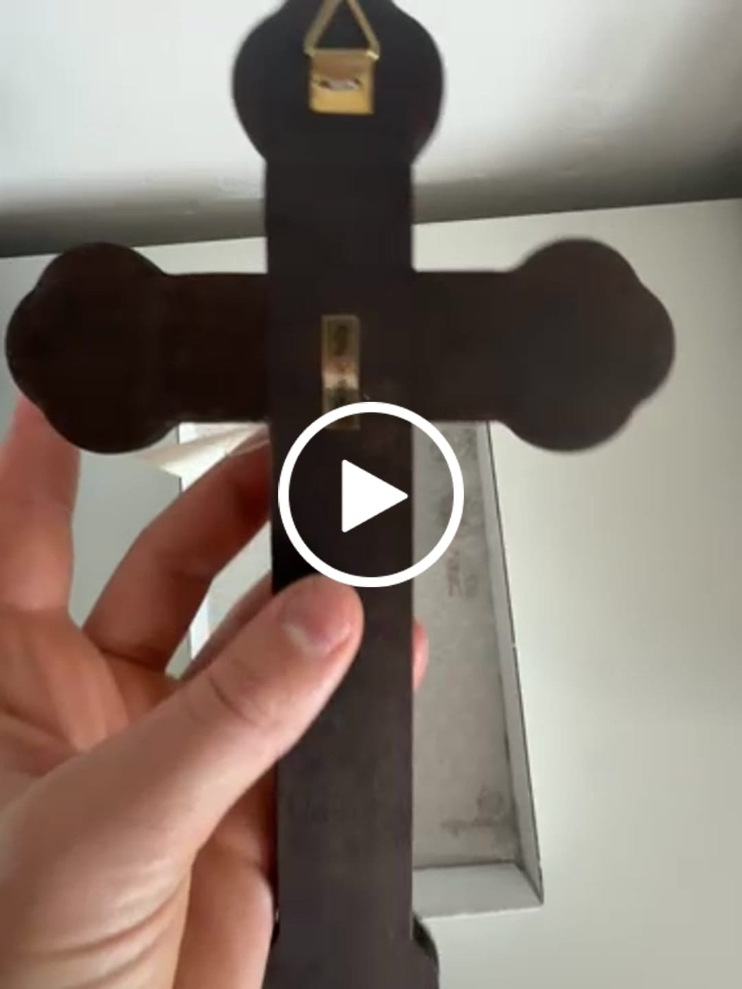 Customer video review of Wood Crucifix with Metal Corpus & Miraculous Medal Medallion