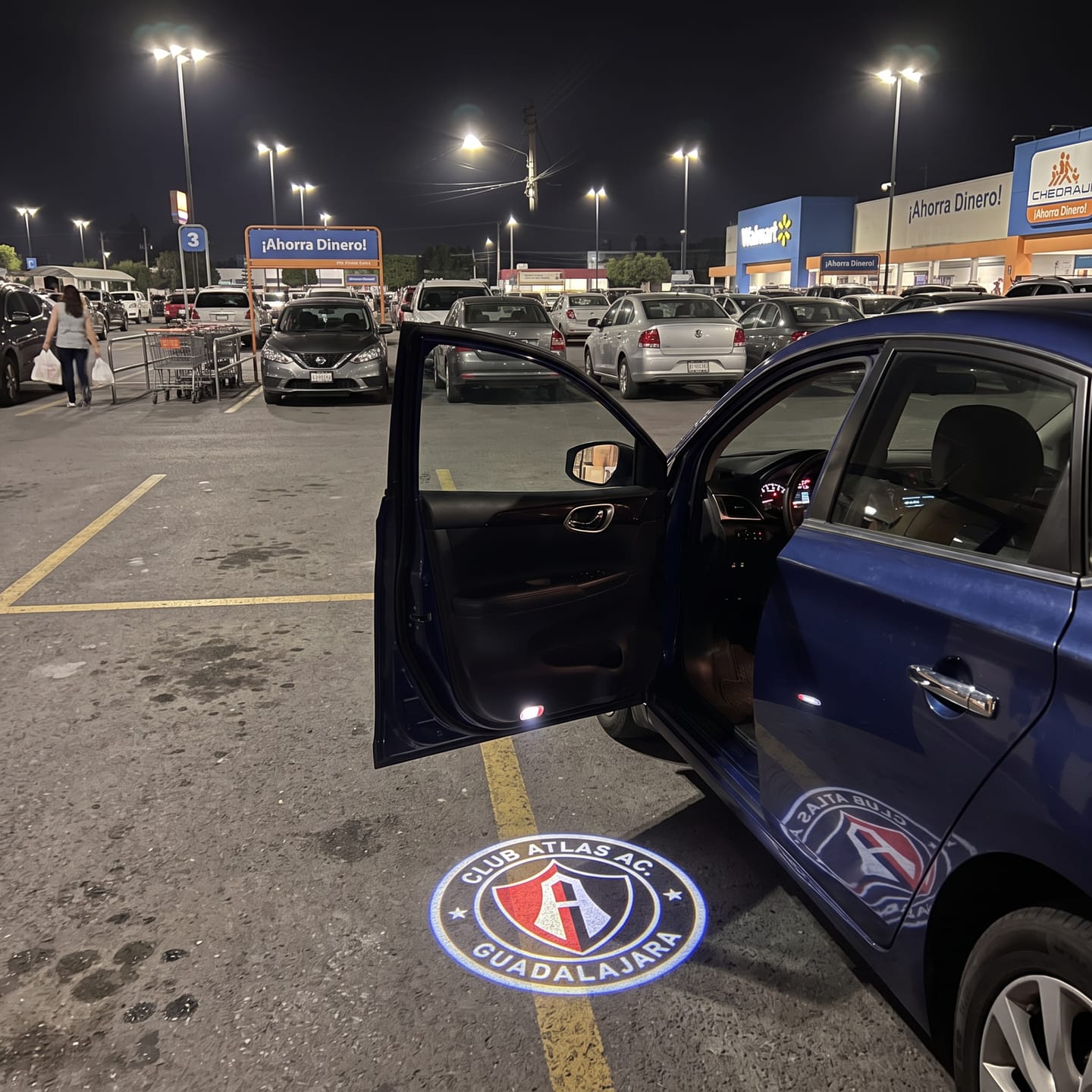 Customer photo review of Proyector para carro de equipo de futbol