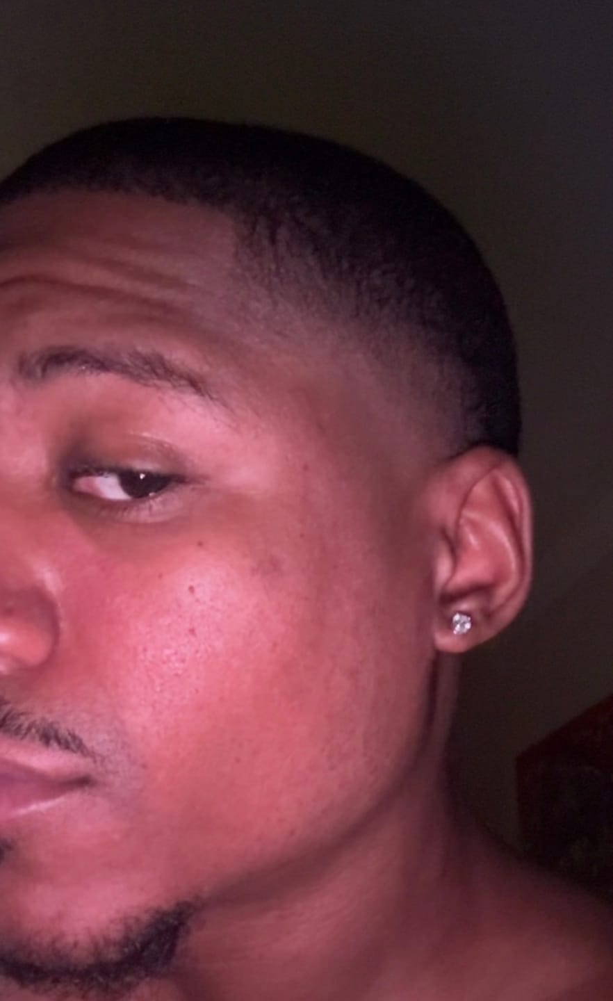 Customer photo review of Round Cut Moissanite Stud Earrings