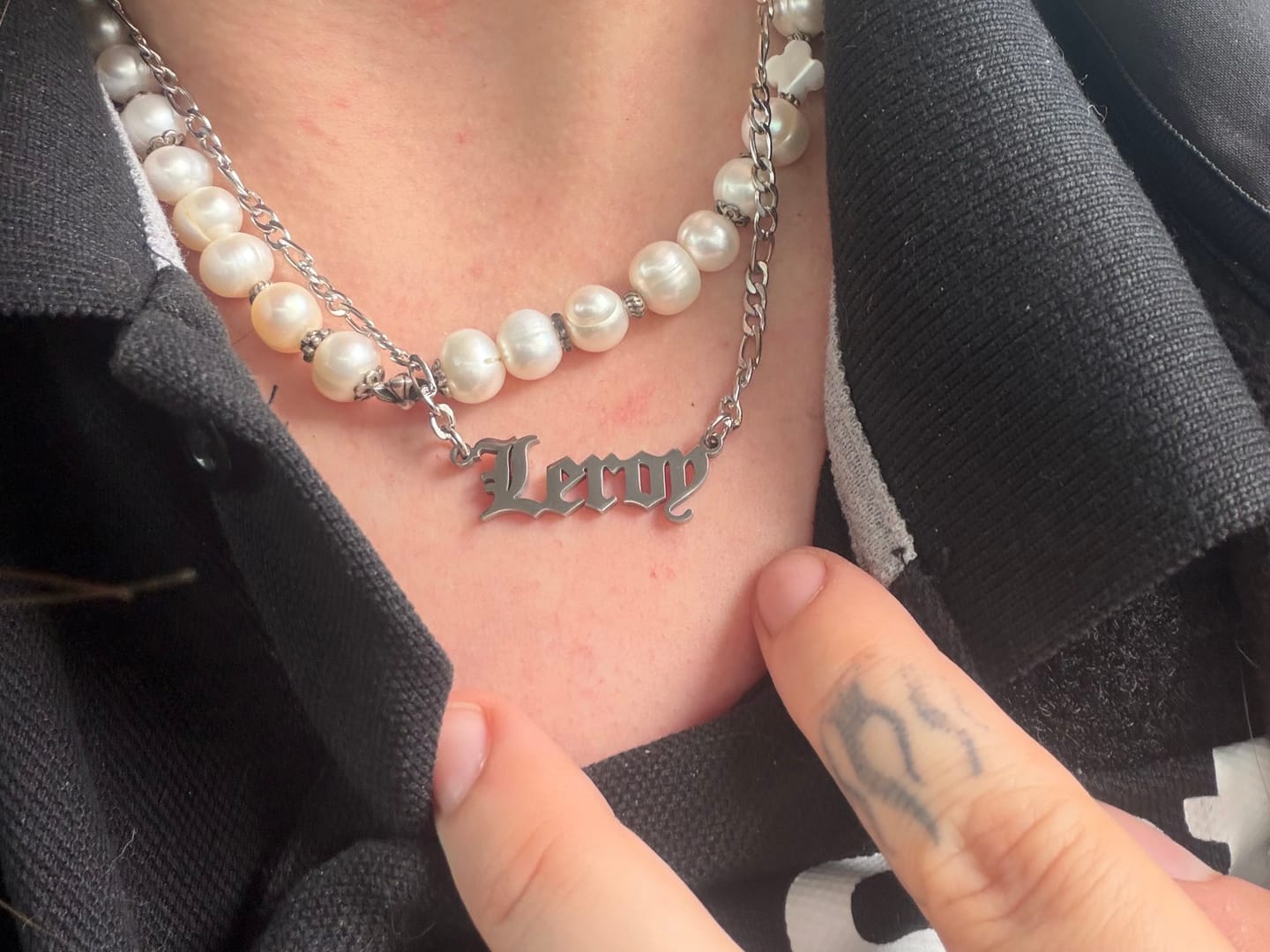 Customer photo review of Collier Prénom Personnalisé Gothique