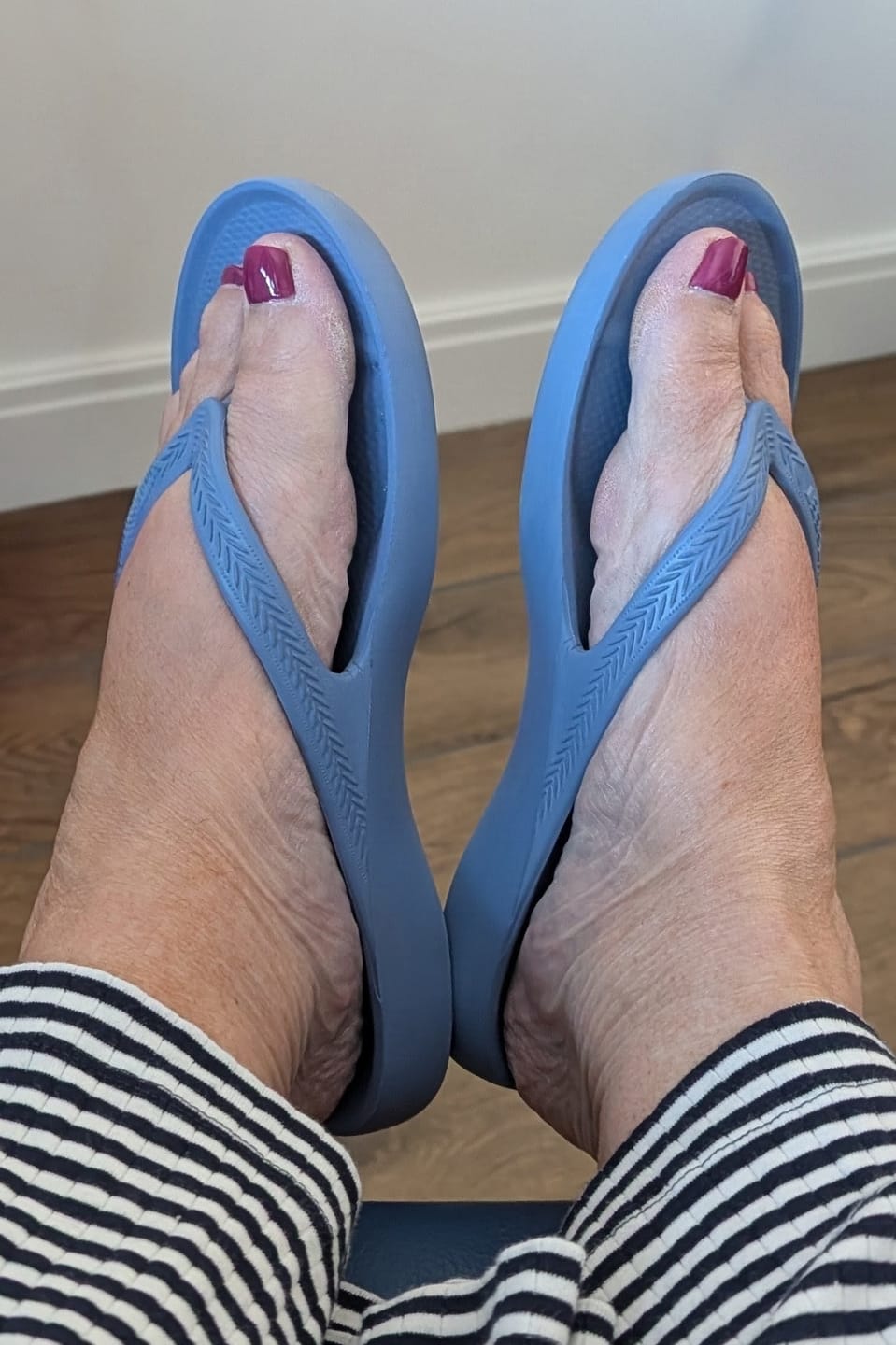 Customer photo review of Denim - Lightfeet Arch Support Flip Flops