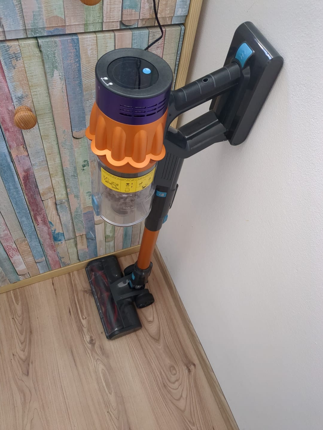 Customer photo review of Dripl UltraVac Akku-Staubsauger