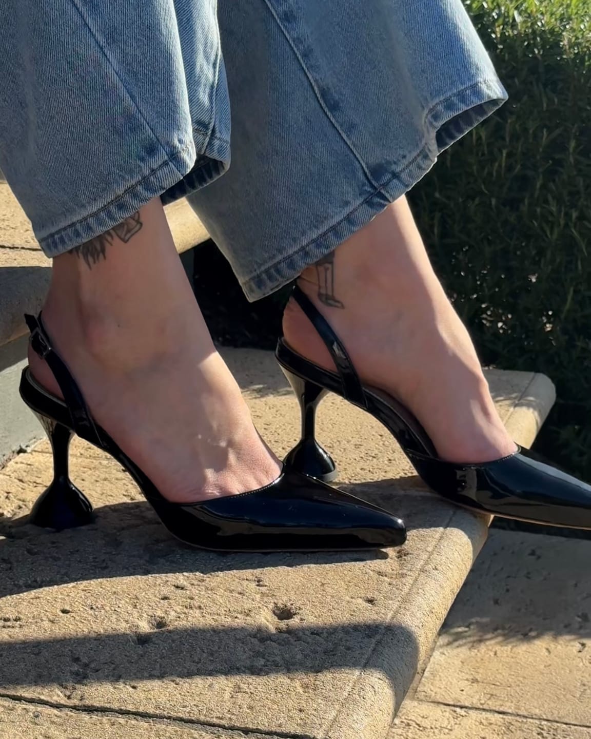 Customer photo review of Praia Pump in Patent Black