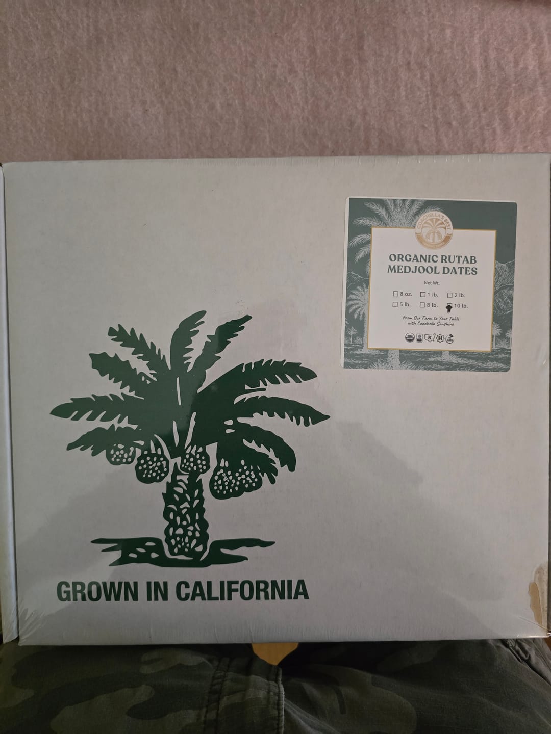 Customer photo review of Organic Rutab Medjool Dates Box