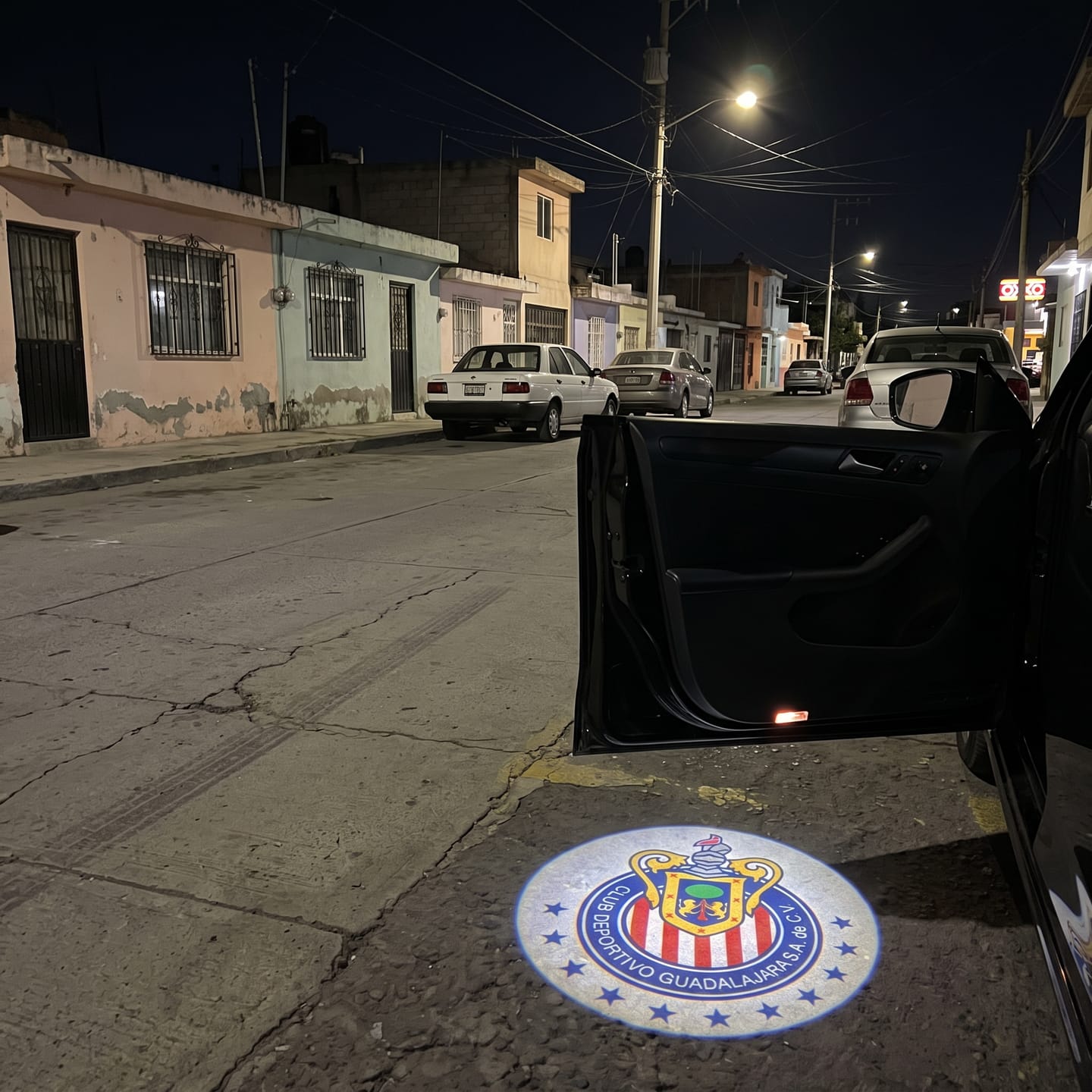 Customer photo review of Proyector para carro de equipo de futbol