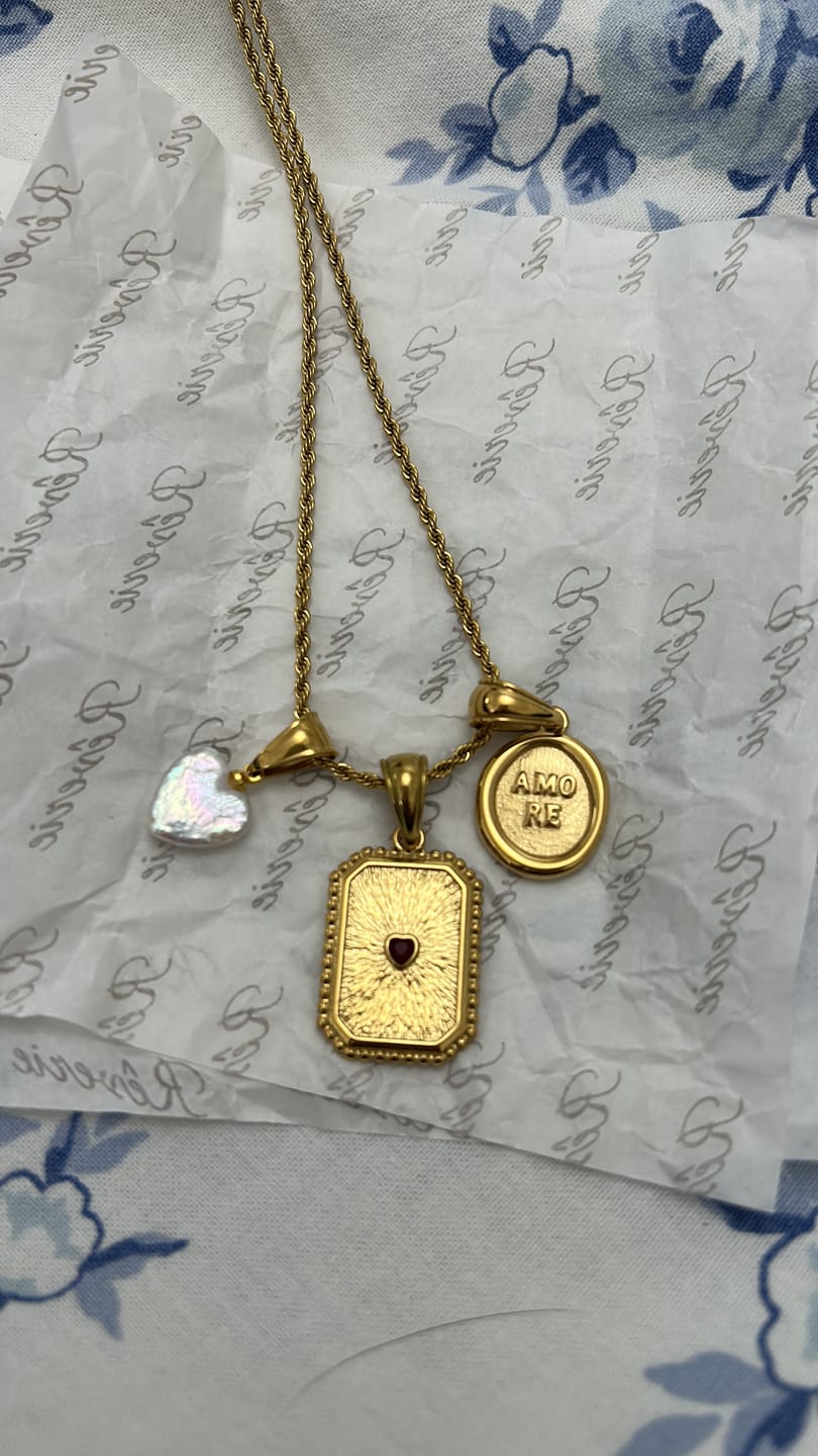 Customer photo review of SET COLLANE "AMORE & FOLLIA"