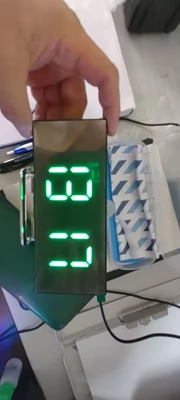 Customer photo review of MirrorClock | Digitaler LED Spiegel Wecker