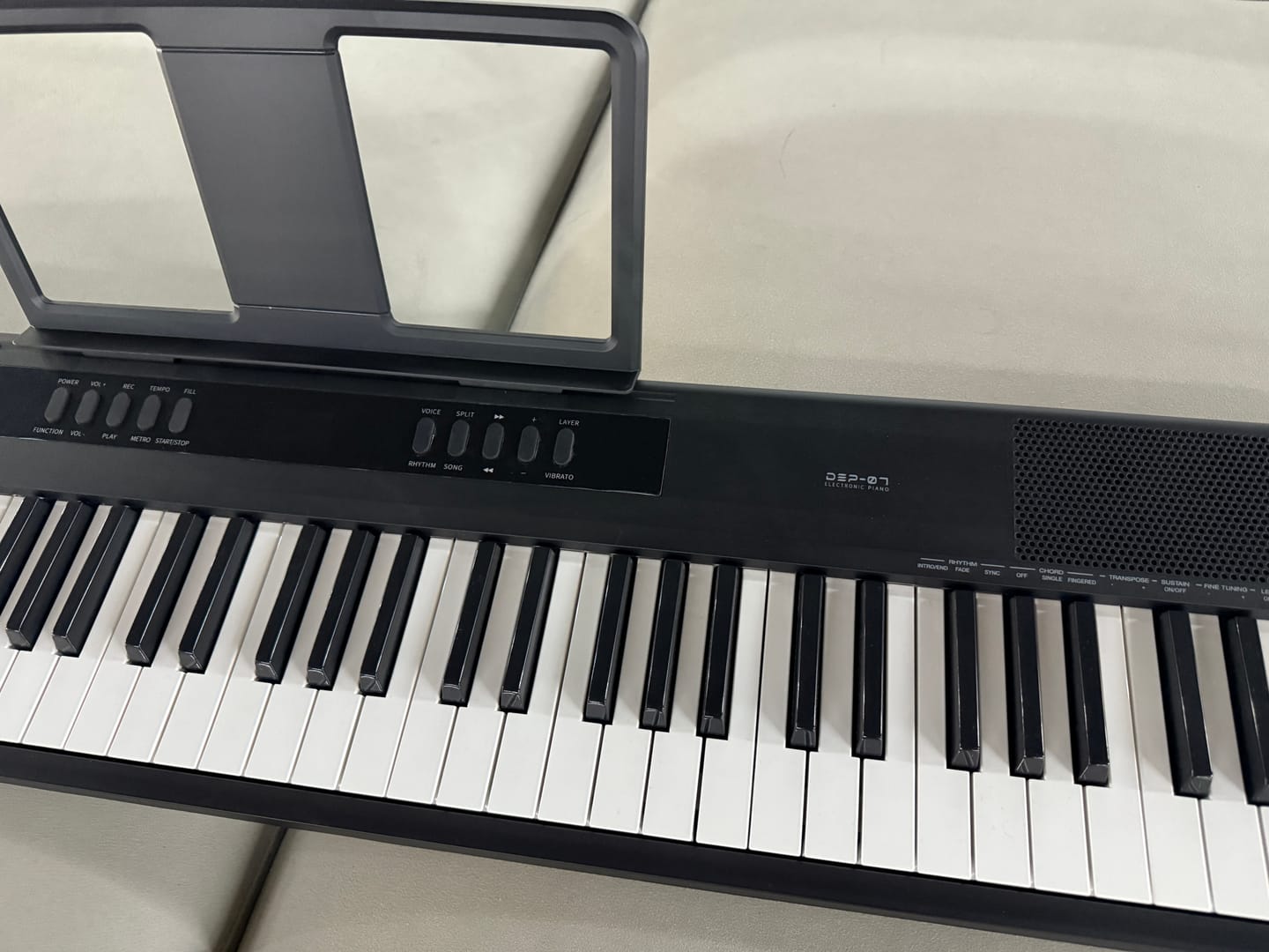 Customer photo review of Donner DEP-07 de 88 teclas piano digital portátil con contrapesos