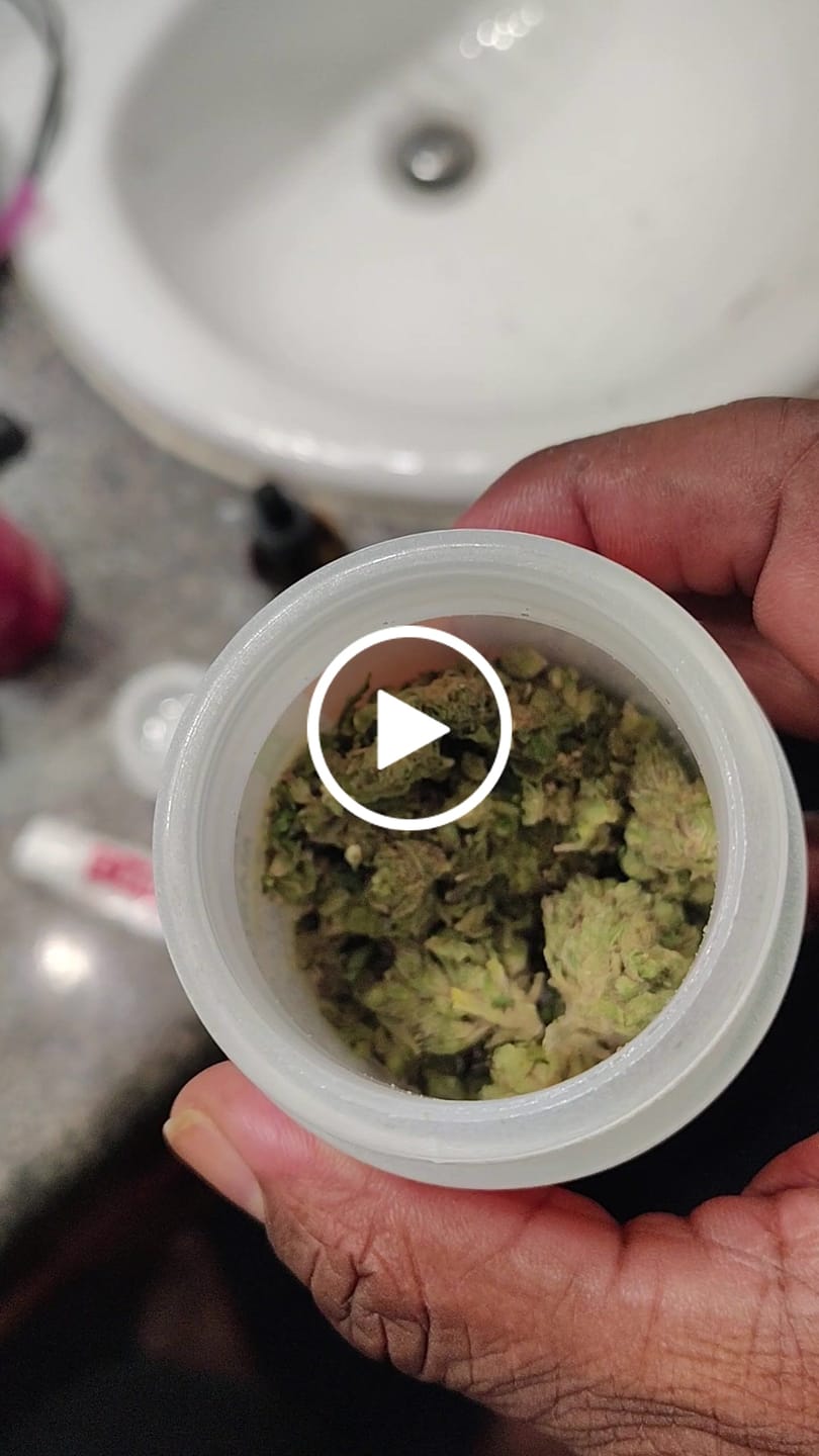 Customer video review of Puffaroo - Hella Jelly - 28 Grams - Sativa