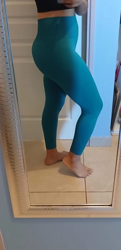 Customer photo review of Sculpt & Shape Compression Leggings