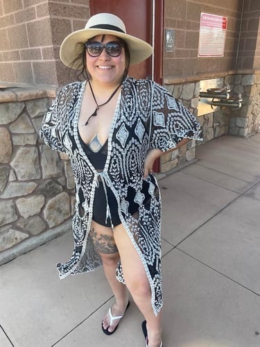 Customer photo review of Emoswim - Damen Große Größen Badeanzug V-Ausschnitt Transparentes Mesh Bauchweg Bademode