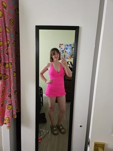 Customer photo review of Emoswim - Tiefer V-Ausschnitt Cross-Back Geraffter Badeanzug