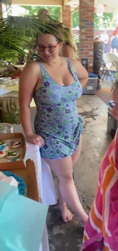 Customer photo review of Emoswim - Badekleid Badeanzüge für Damen Bauchweg Badekleider Rock Bademode