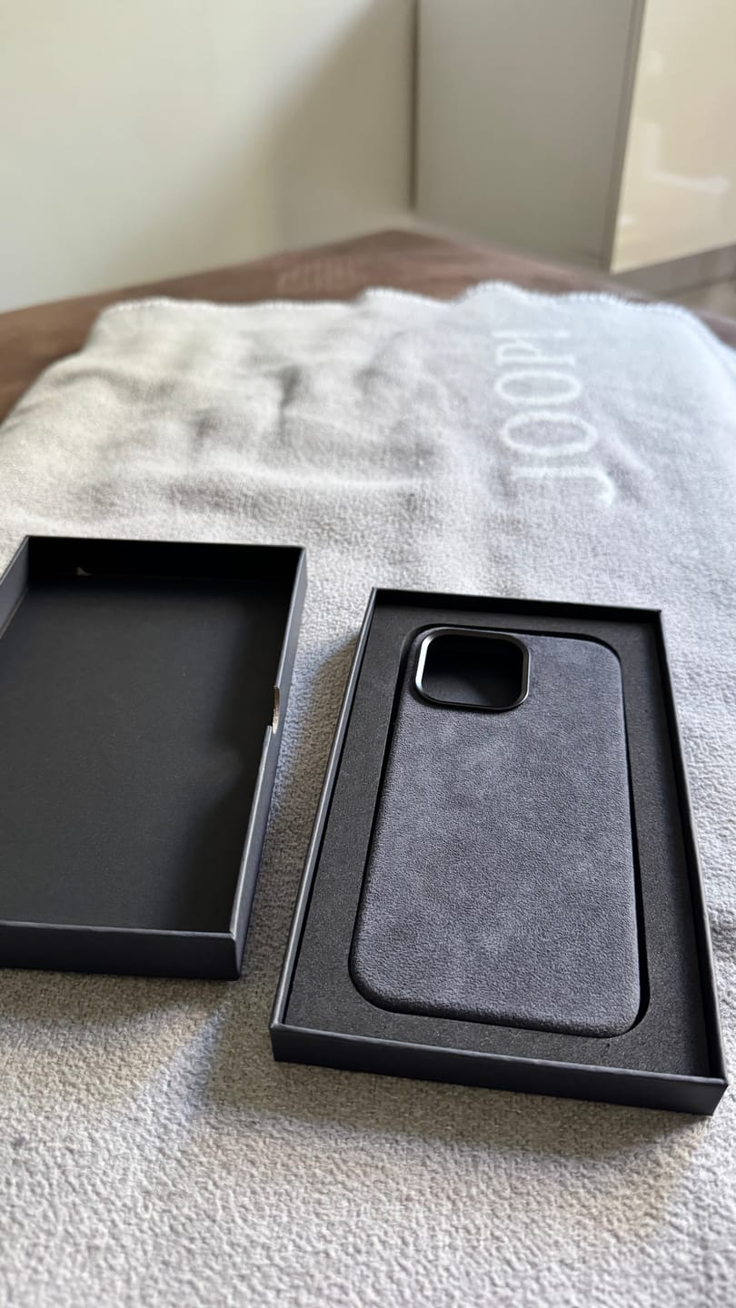 Customer photo review of Schutzhülle "Velare" die Alcantara Hülle für dein iPhone