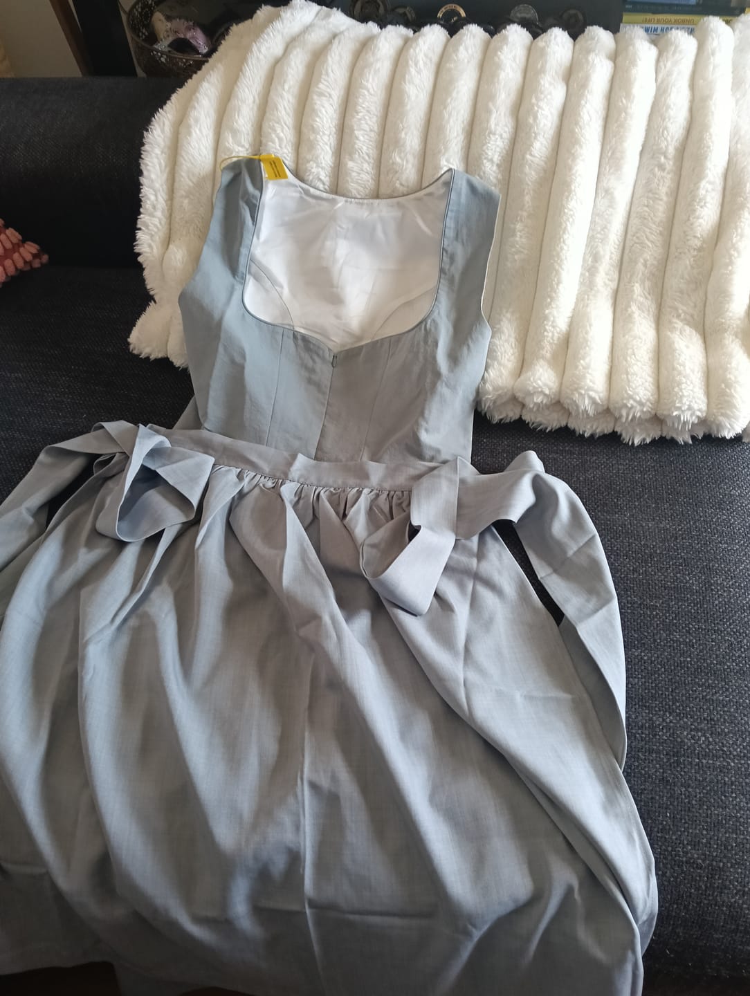 Customer photo review of Blau Herz-Ausschnitt Knöpfen Dirndl