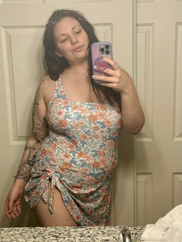 Customer photo review of Emoswim - Badekleid Badeanzüge für Damen Bauchweg Badekleider Rock Bademode