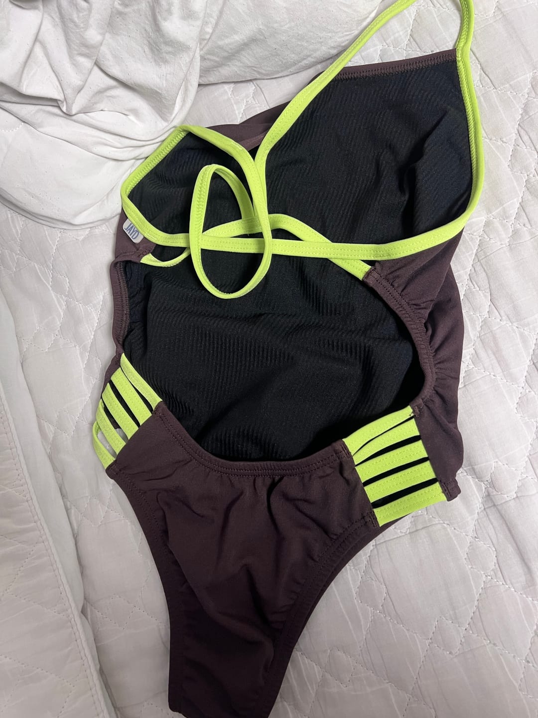 Customer photo review of LENNOX ONE PIECE - Cacao|Kiwi