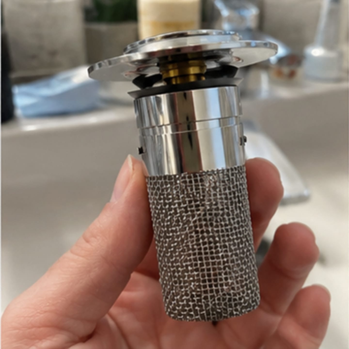Customer photo review of Bonde de Lavabo 2-en-1 | Filtrante & Anti-Odeurs