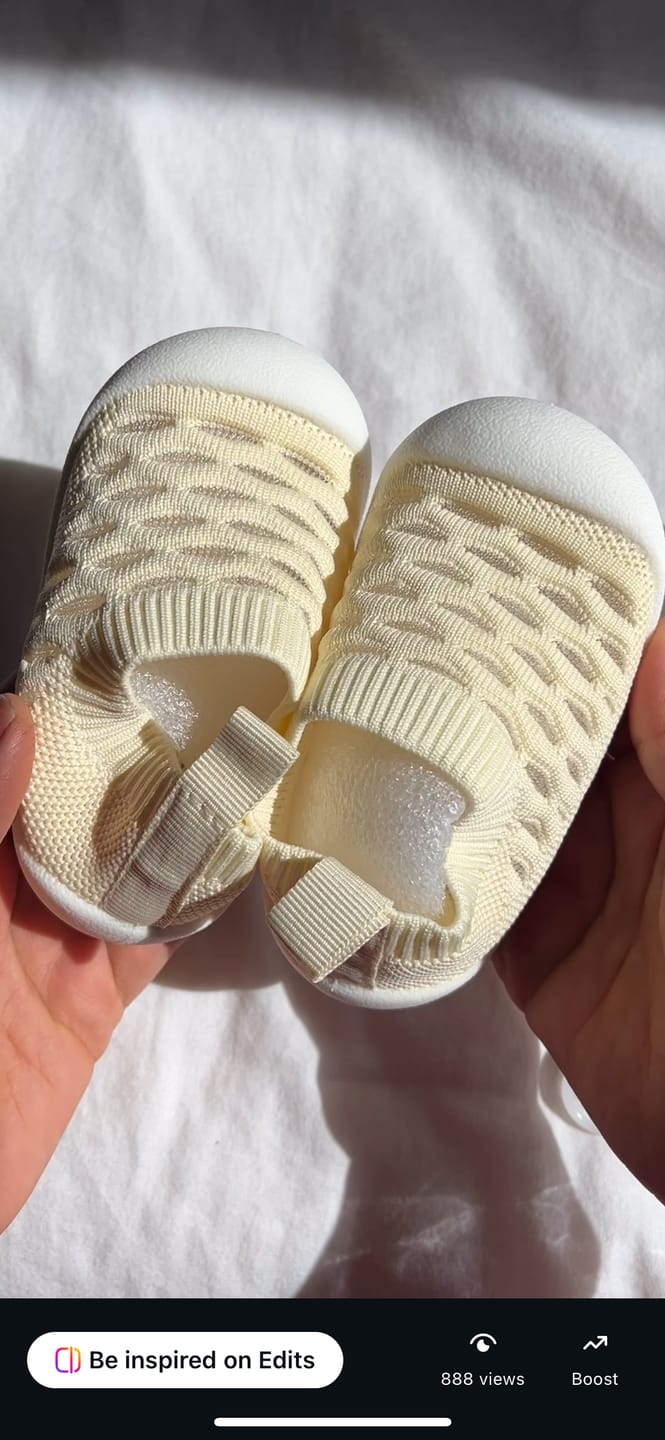 Customer photo review of Lemon Breathable Mesh Sole Sox